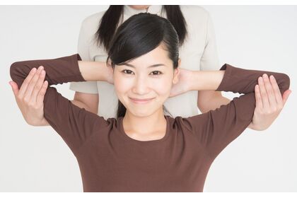 女性施術